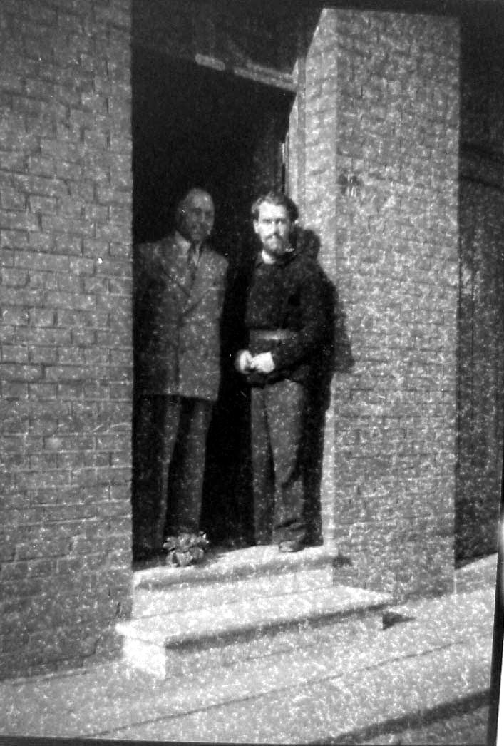 Kunsthandelaar Leen van Zanten op bezoek in Gulpen